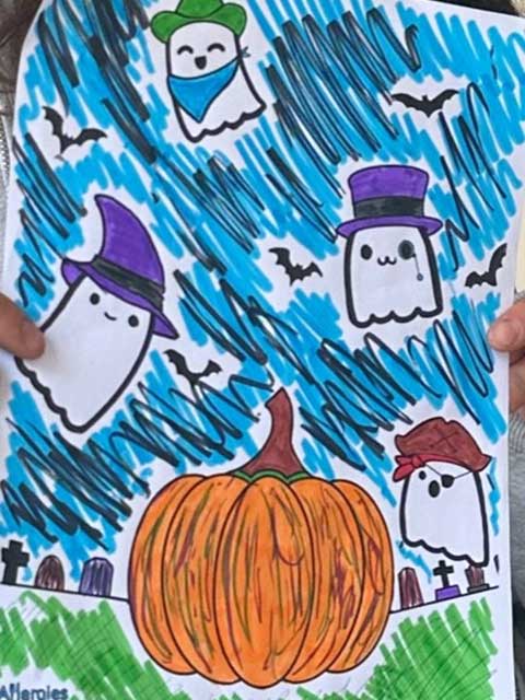 Dessin d’Halloween qui a été complété par un enfants.